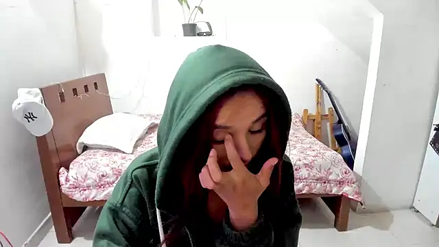 megan_doll2123 webcam