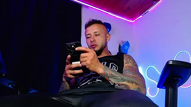 sebastian_horny webcam