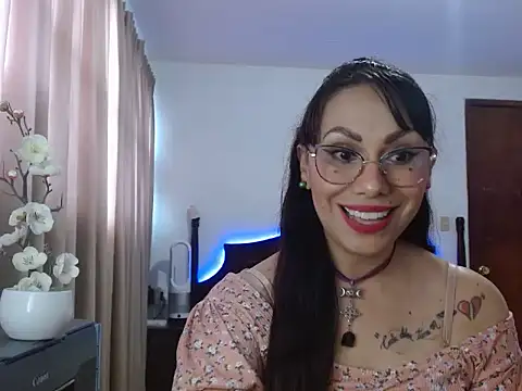 AloLovely_ webcam