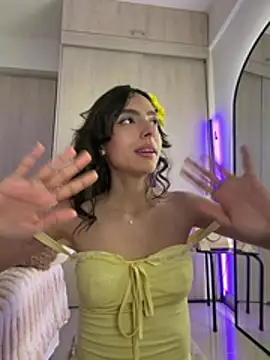 zaraluuv (F young) - full naked