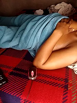 BeejayLoverxx webcam