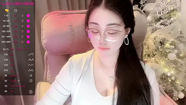 Monica-666888- webcam