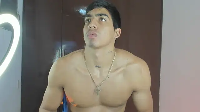 Milo_LatinBoy webcam