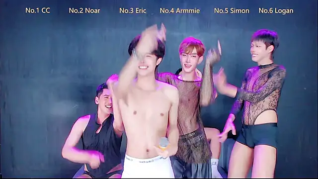 queen-vibe - Queen-Vibe's free webcam - UK Sex Cams