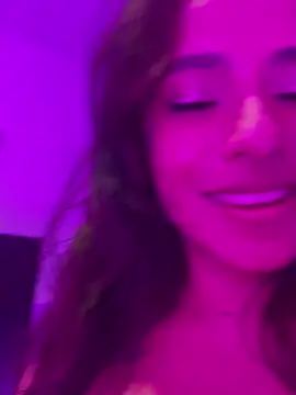 Webcam Model (foxxy_lover)  is live.Free join now!