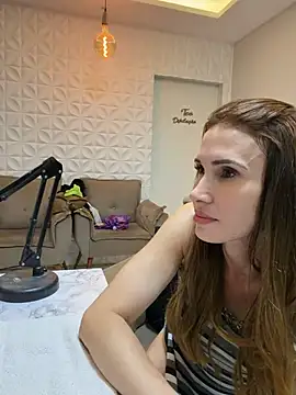 Irresistible24 webcam