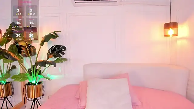 Nicole_Whittee webcam