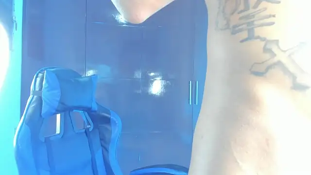 Milo_LatinBoy webcam