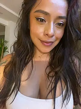 Webcam Model (foxxy_lover)  is live.Free join now!