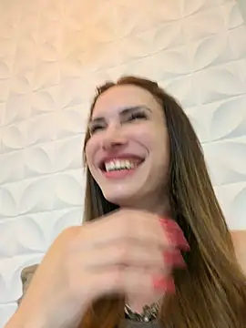 Irresistible24 webcam