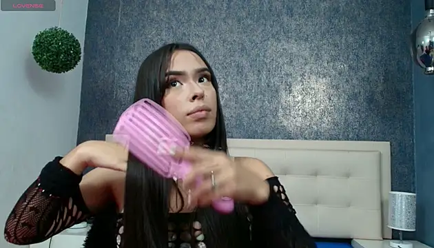 Cloeandtyfanny webcam