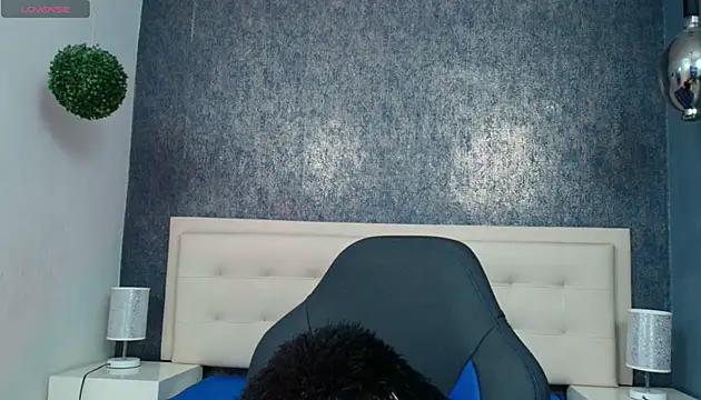 Cloeandtyfanny webcam