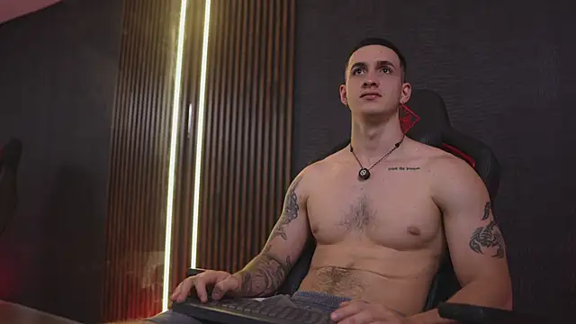 jacksonolsenn (M twink) - cum shot