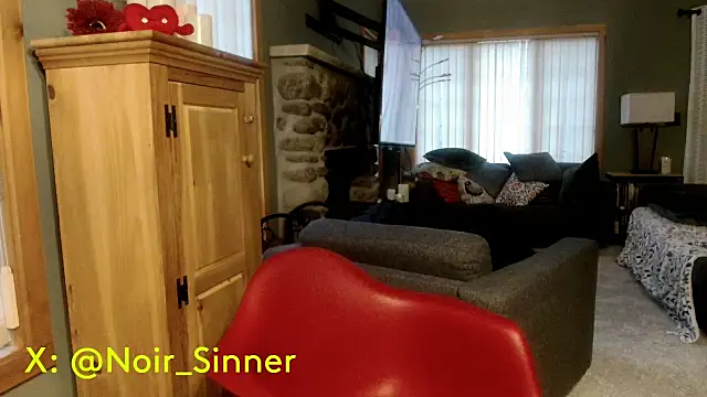 sinnernoir - Sinnernoir's free webcam - UK Sex Cams