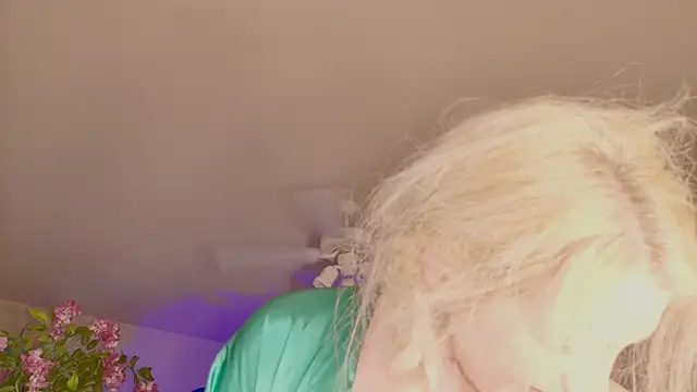 talulaa - Talulaa's free webcam - UK Sex Cams