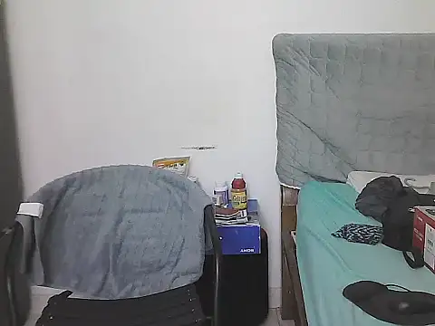 alphalatinobear - AlphaLatinoBear's free webcam - UK Sex Cams