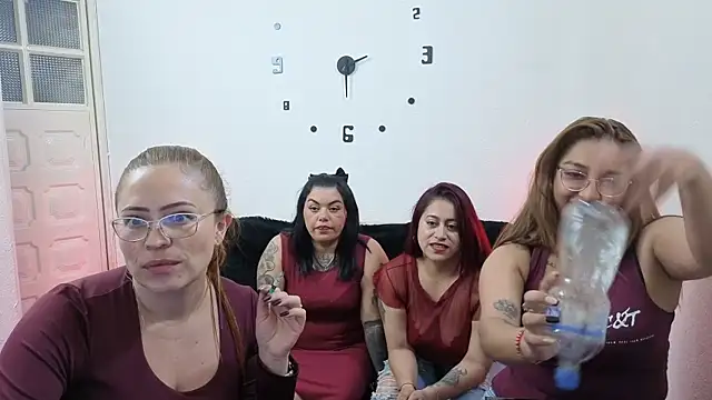 lesb_milf webcam