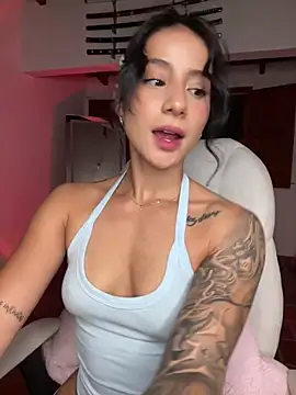 Ale_Lewis webcam