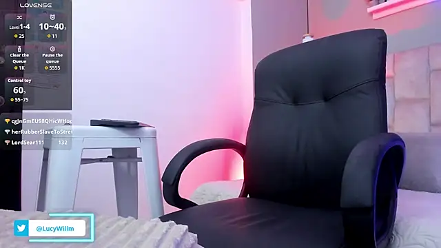 Lucy_Williiams webcam