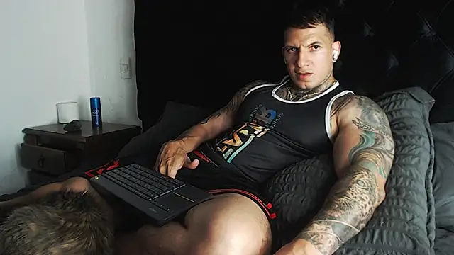Shane_Clay webcam