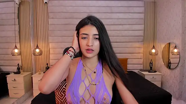 VictoriaaBlair webcam