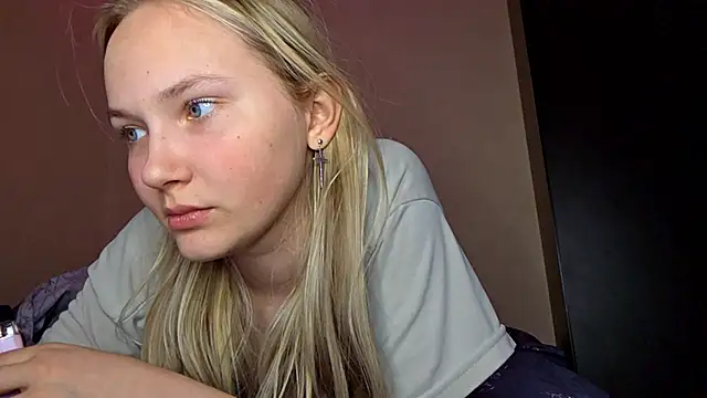 KarinRobertson webcam