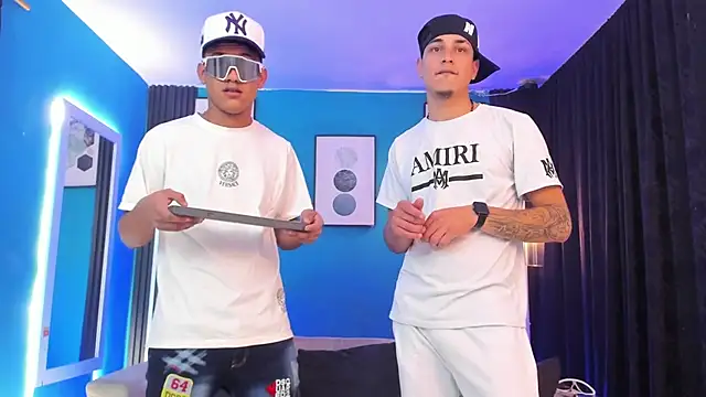 Oficial_KingOfHeavens webcam