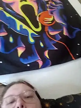 Sexycurvyemilyy webcam