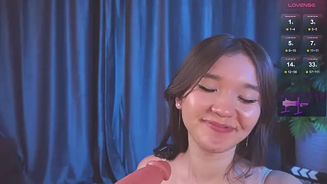 MentallyMonika webcam