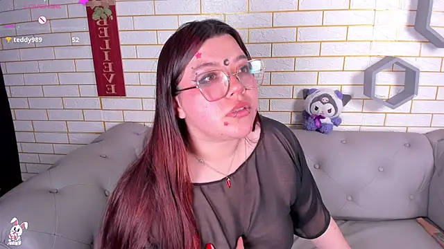 NicoleeDemara webcam