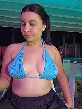 Pretty_Julieta webcam