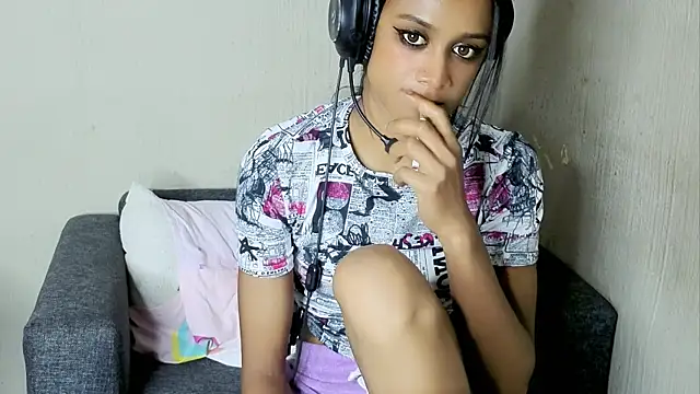 Eroticteasexoxox webcam