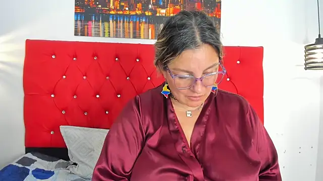 carolinacrus01 - Carolinacrus01's free webcam - UK Sex Cams