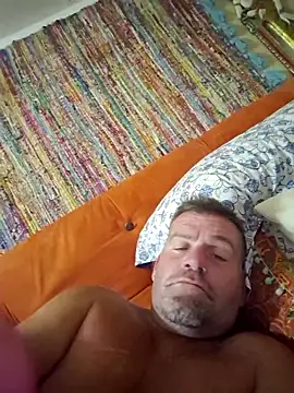 bmnn2244 - Bmnn2244's free webcam - UK Sex Cams