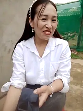 thobaby112 - Thobaby112's free webcam - UK Sex Cams