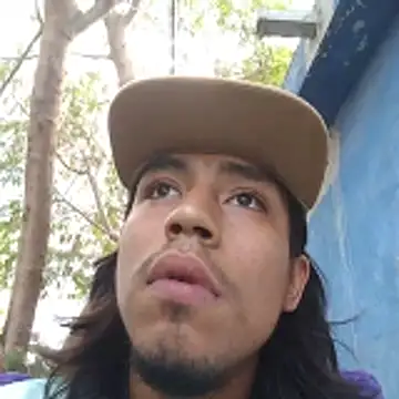 AlexAlejandro13 webcam