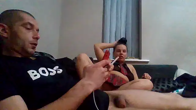 Kinkycouple142 webcam