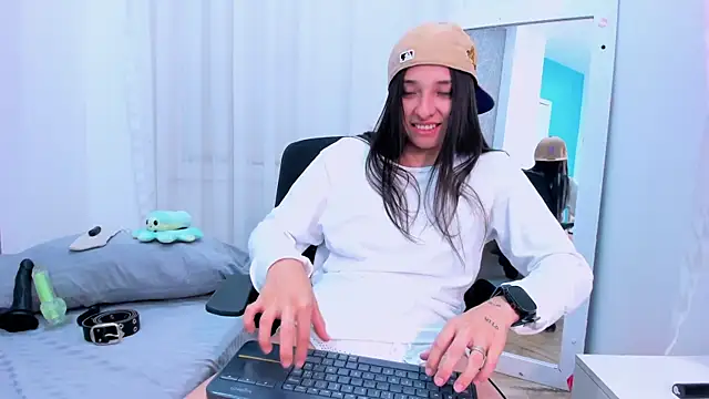 ViictoriiaSaenz webcam