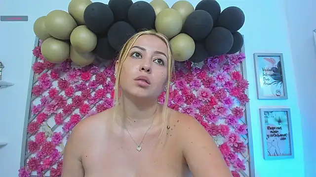 emmyrouse_ webcam