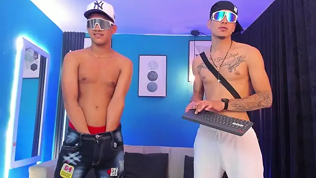 Oficial_KingOfHeavens webcam