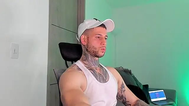 _jamesleandros1 webcam