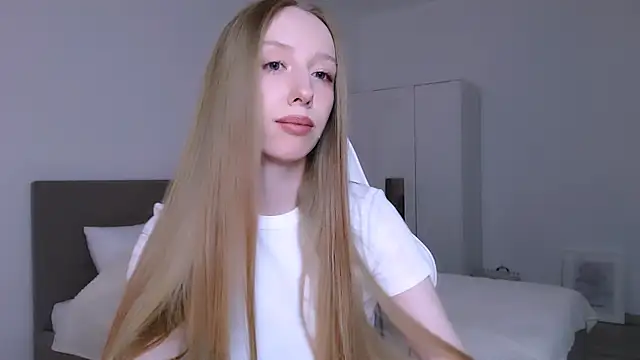 Luna_insniity webcam