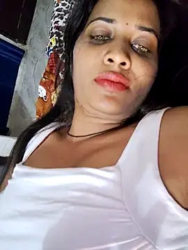 cute_radhikaa webcam