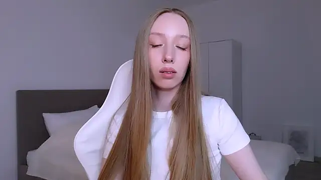 Luna_insniity webcam