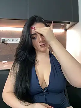 Webcam Model (Evelyn___Sweet)  is live.Free join now!