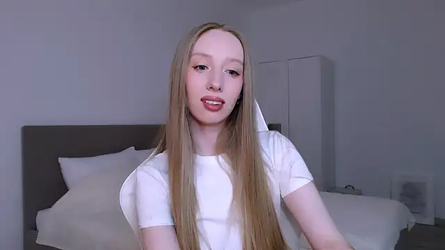 Luna_insniity webcam