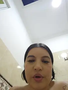 Pretty_Julieta webcam