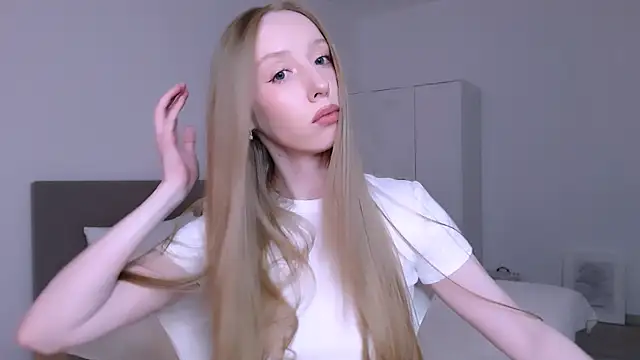 Luna_insniity webcam