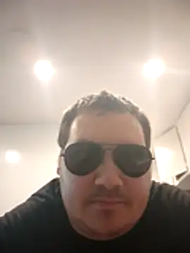 valhallacouple420 webcam