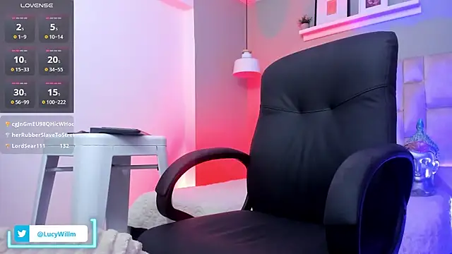 Lucy_Williiams webcam